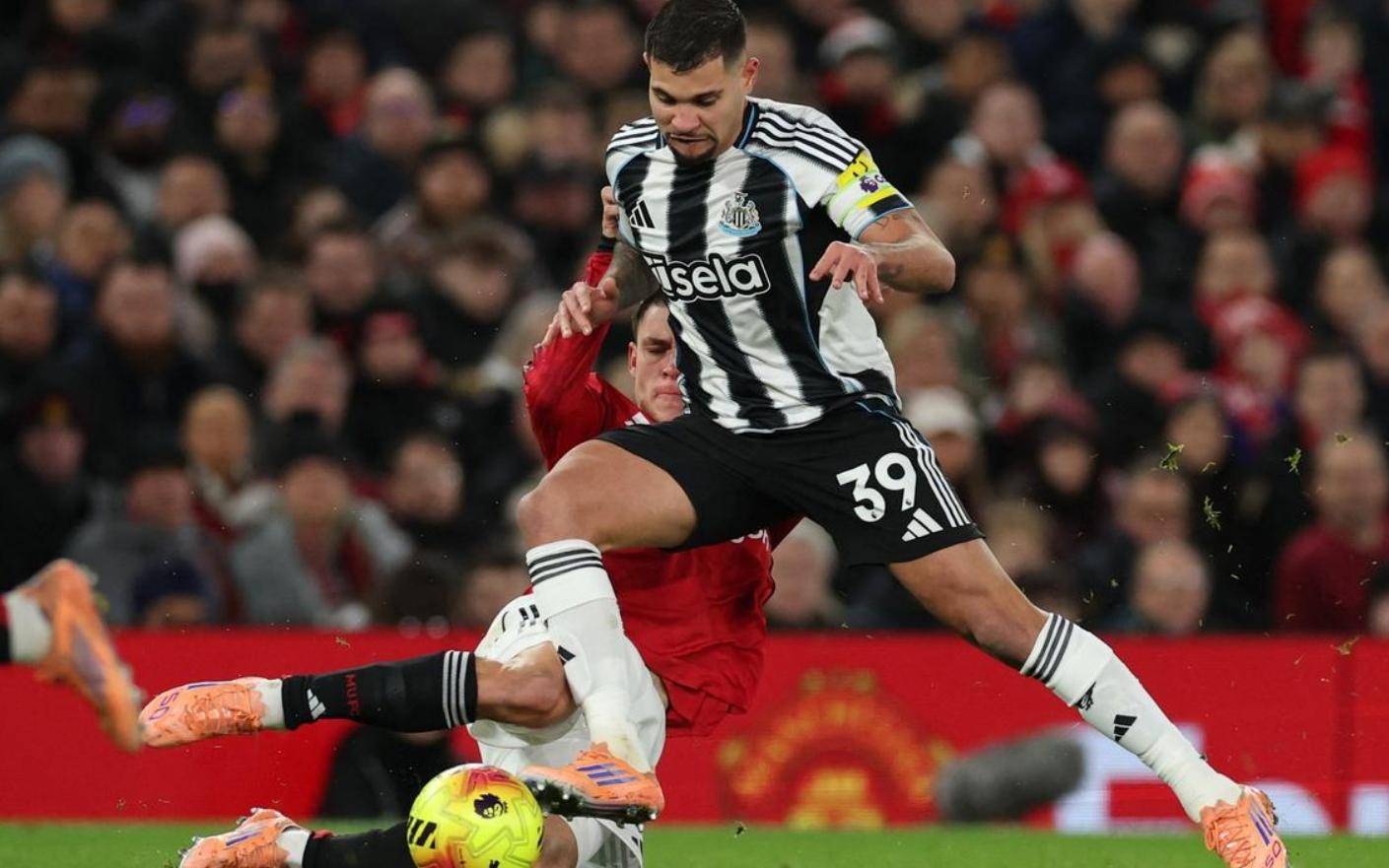 开云体育娱乐app-关于从凯恩与90激战曼联分钟到纽卡斯尔状态回暖备战法国杯，皇家马德里围绕足总杯复出首秀的信息-开云体育娱乐app